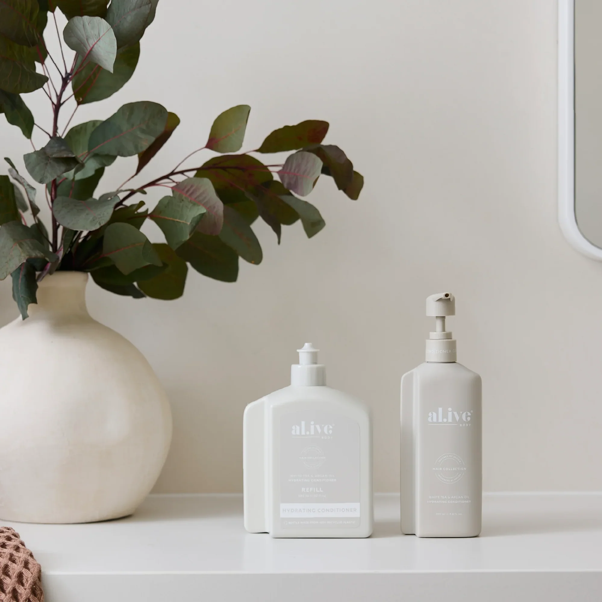 AL.IVE BODY - 650ML CONDITIONER REFILL | WHITE TEA & ARGAN OIL - Image 4