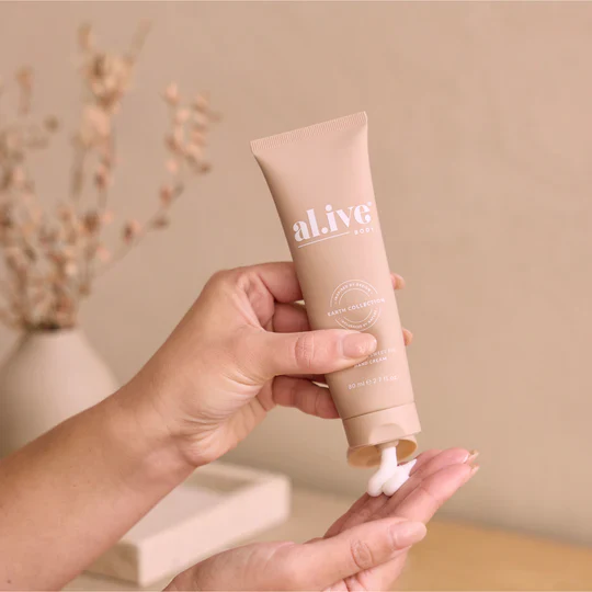AL.IVE BODY - HAND CREAM | APRICOT & SWEET FIG - Image 4