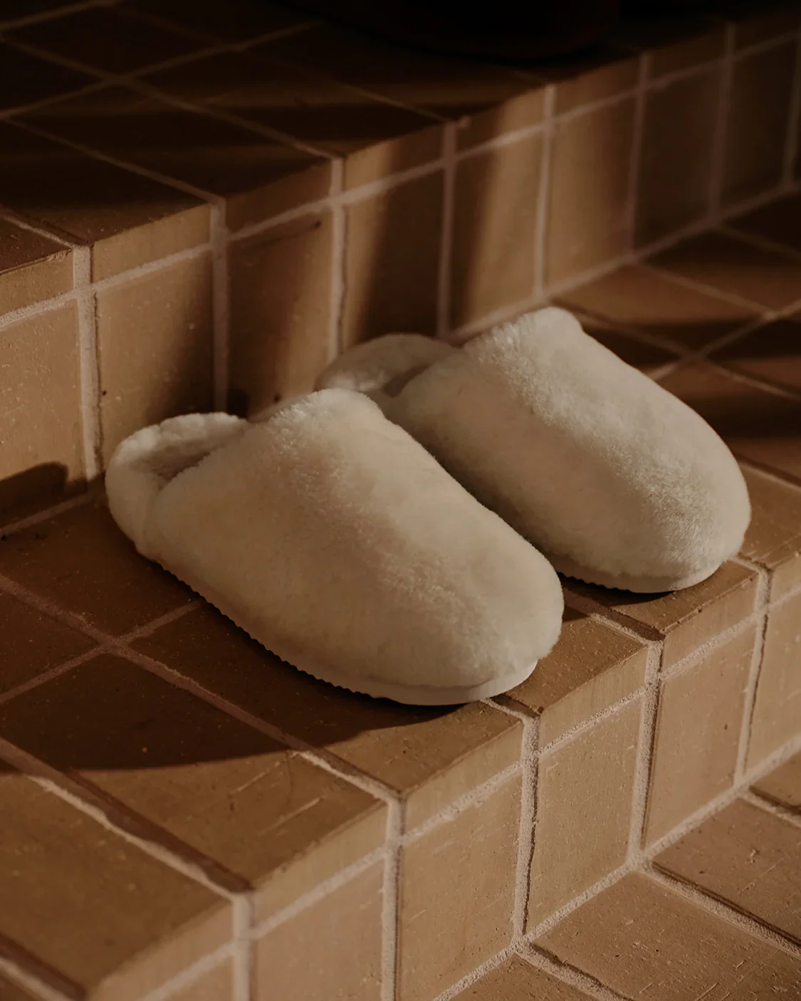 HOMMEY - SHEEPSKIN SLIPPERS - Image 15