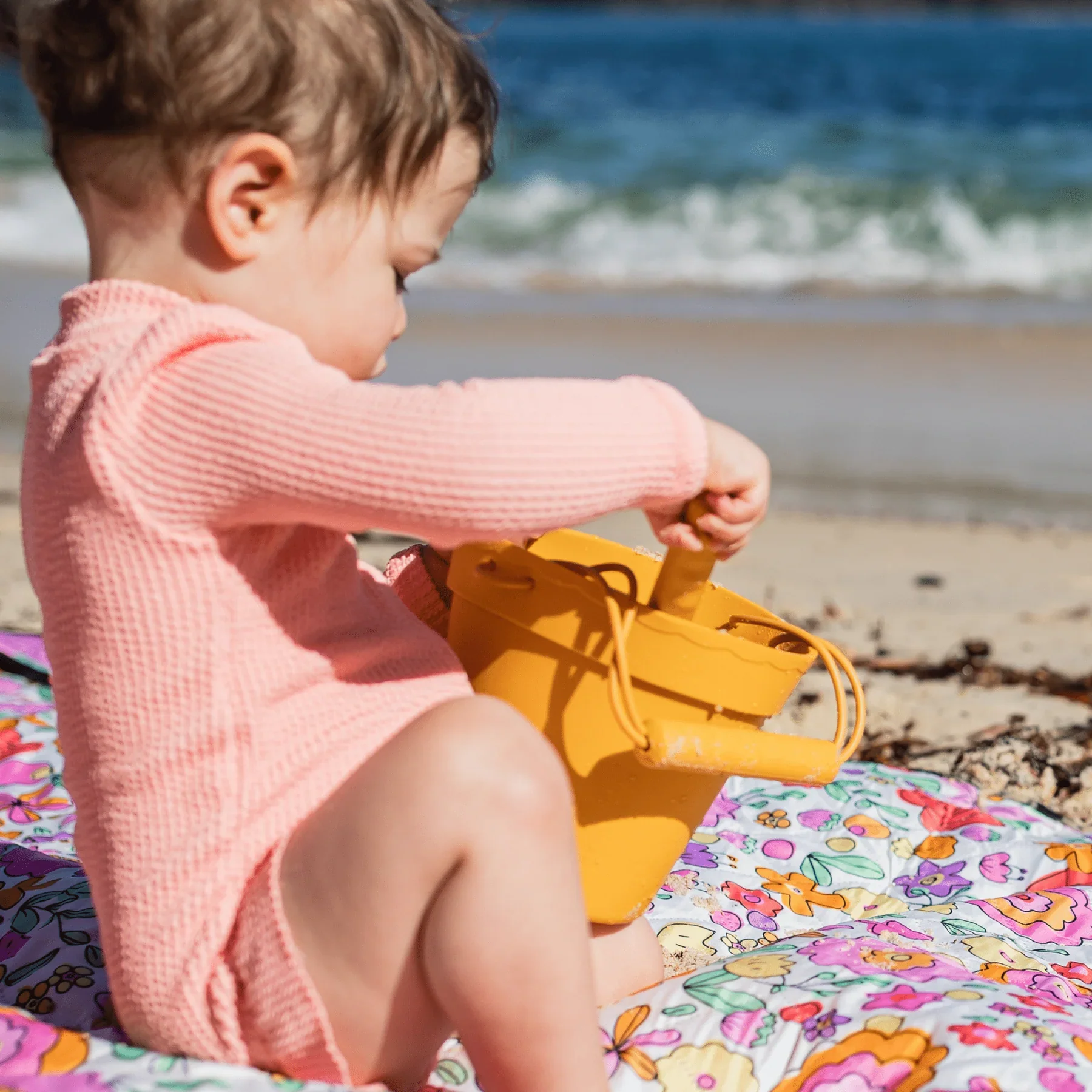 IZIMINI - BEACH TOYS | MUSTARD - Image 3