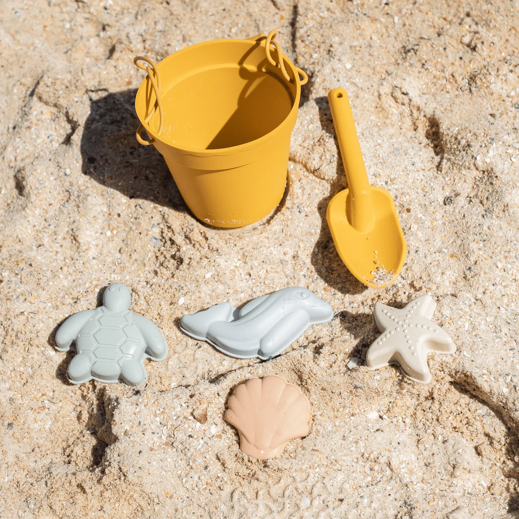 IZIMINI - BEACH TOYS | MUSTARD - Image 4