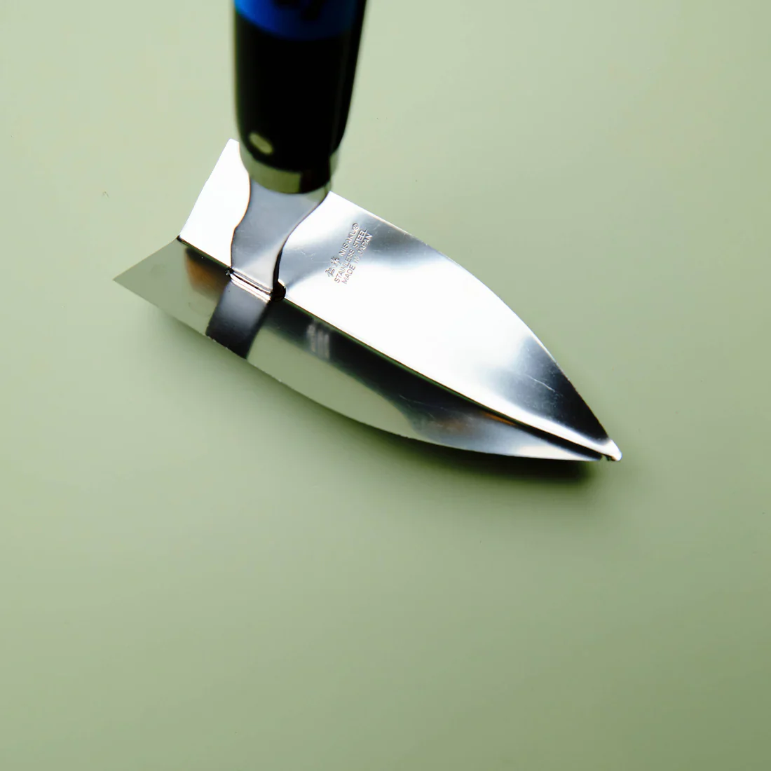 JAPANESE TOOLS - JAPANESE STAINLESS STEEL TRIANGULAR HOE - Image 6