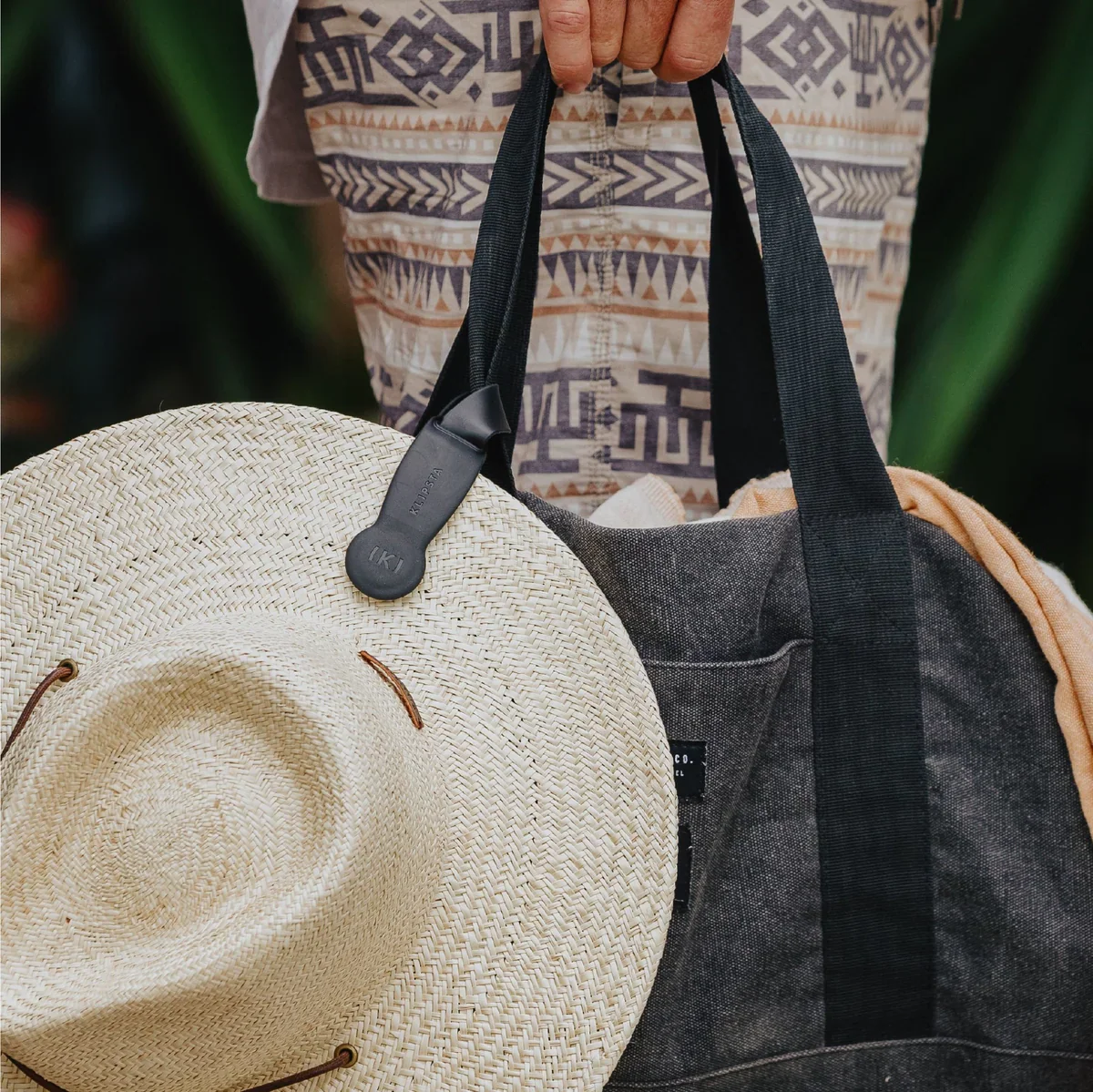 KLIPSTA - HAT CLIP | BLACK - Image 5