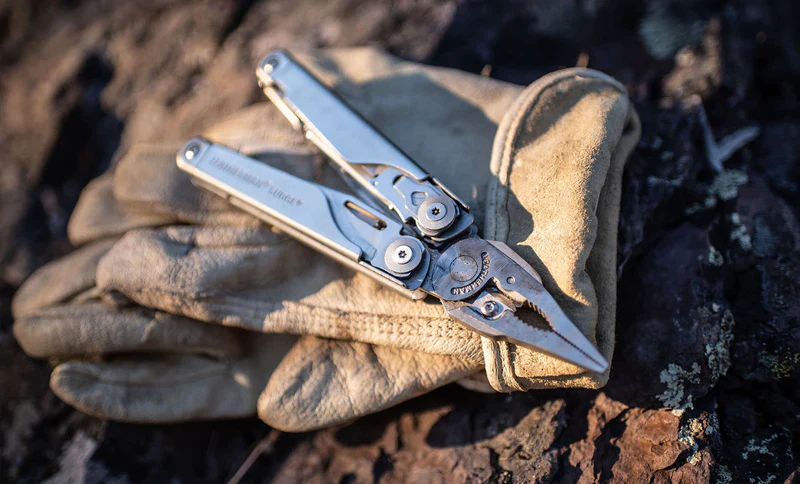 LEATHERMAN - SURGE | 21 PIECE MULTI TOOL | STAINLESS W/NYLON SHEATH - Image 2