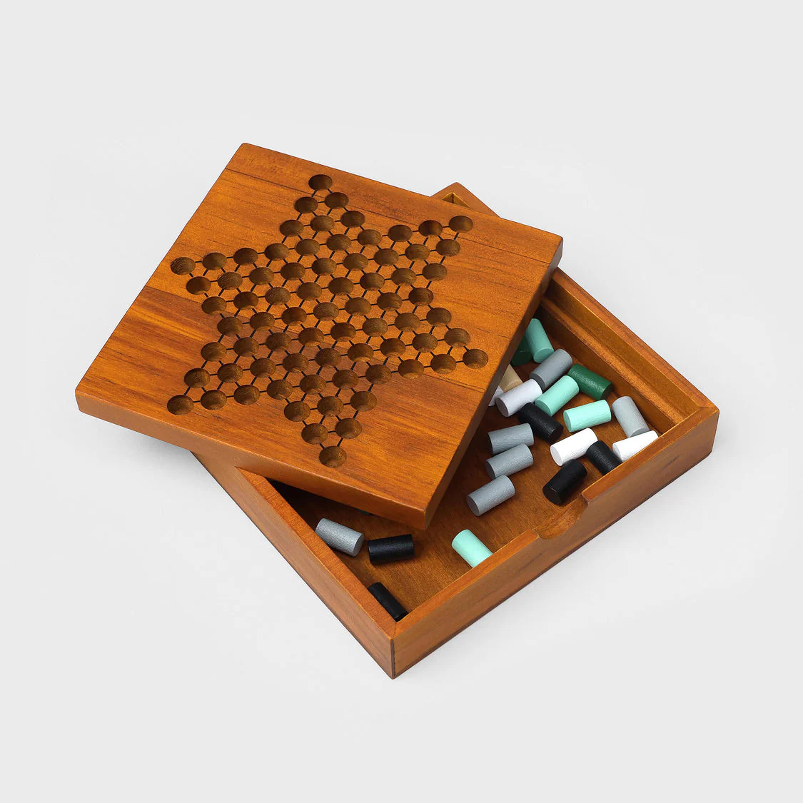 LUCKIES - IRON & GLORY | CHINESE CHECKERS - Image 4