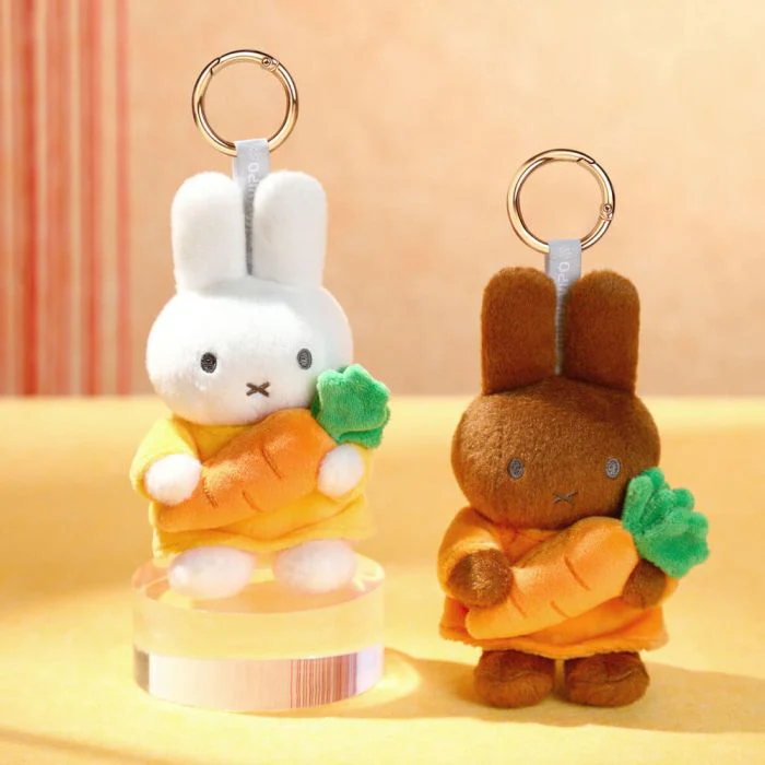 MIFFY - KEYRING: MIFFY WITH CARROT - Image 5
