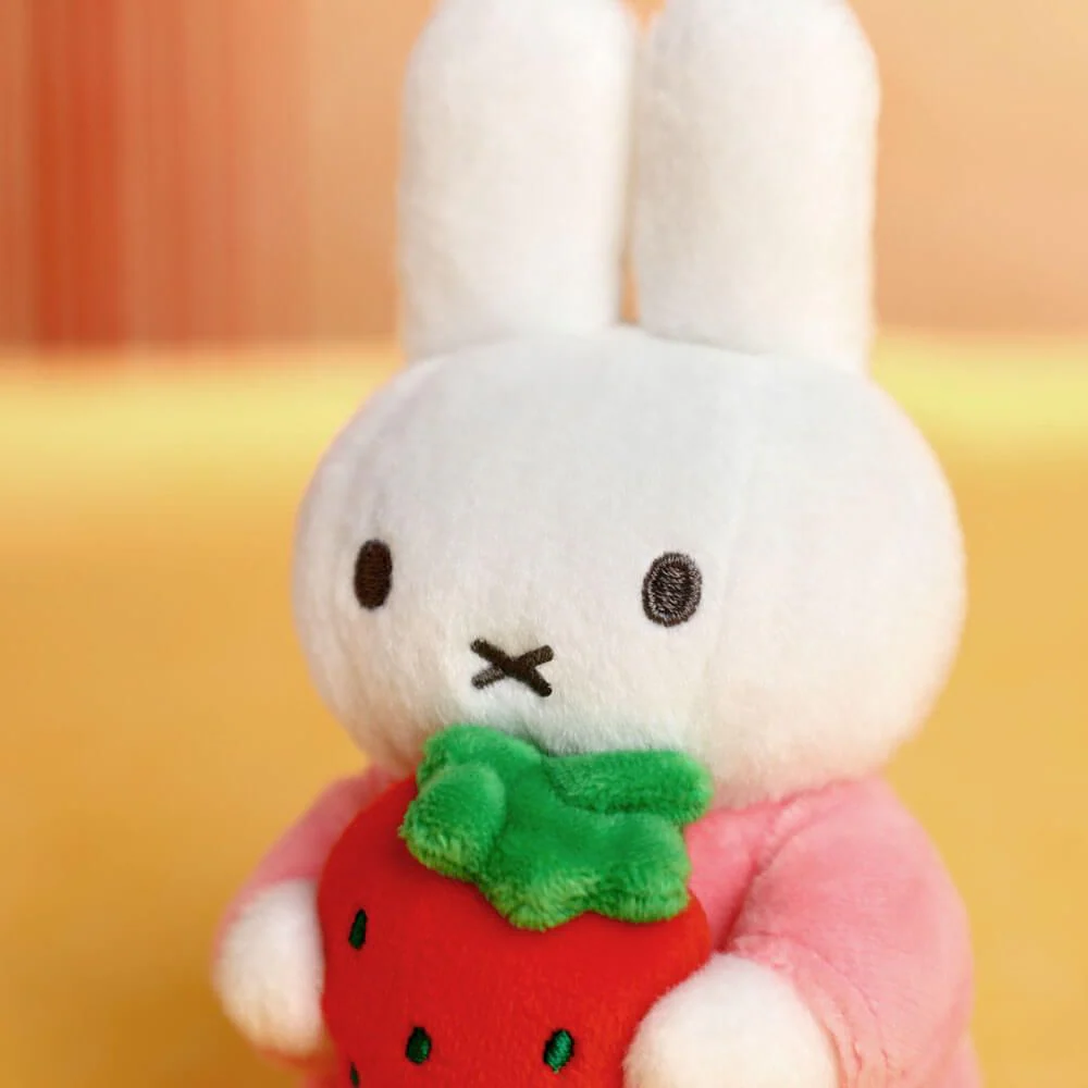 MIFFY - KEYRING: MIFFY WITH STRAWBERRY - Image 2
