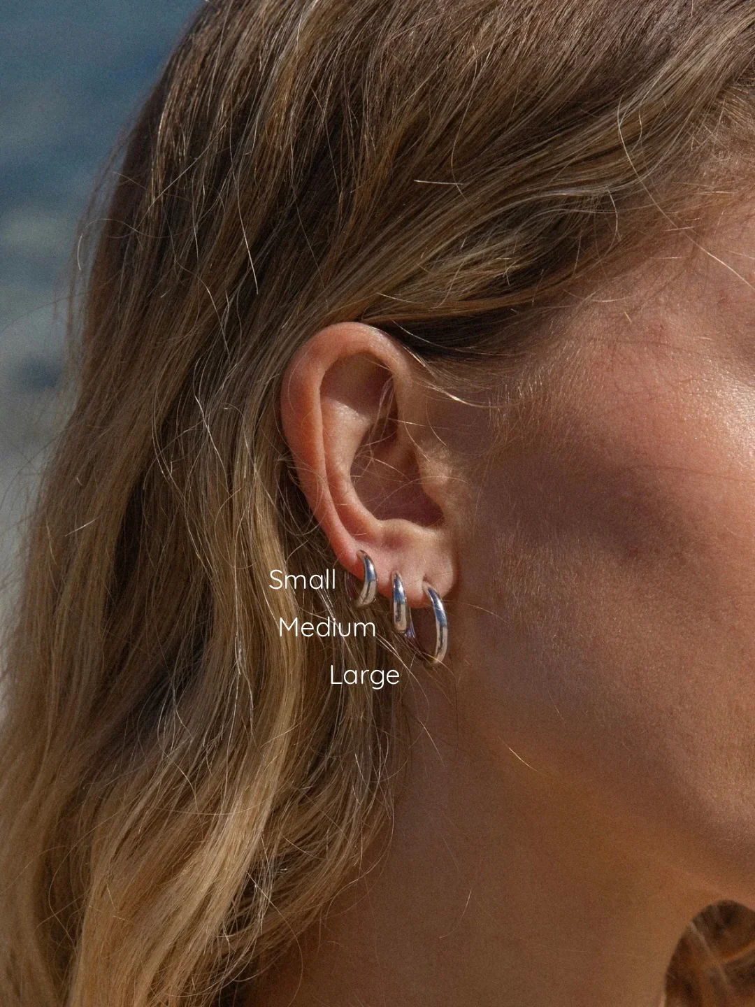 MTL - ISLAND GLOW | HOOPS IN STERLING SILVER | SMALL - Image 9
