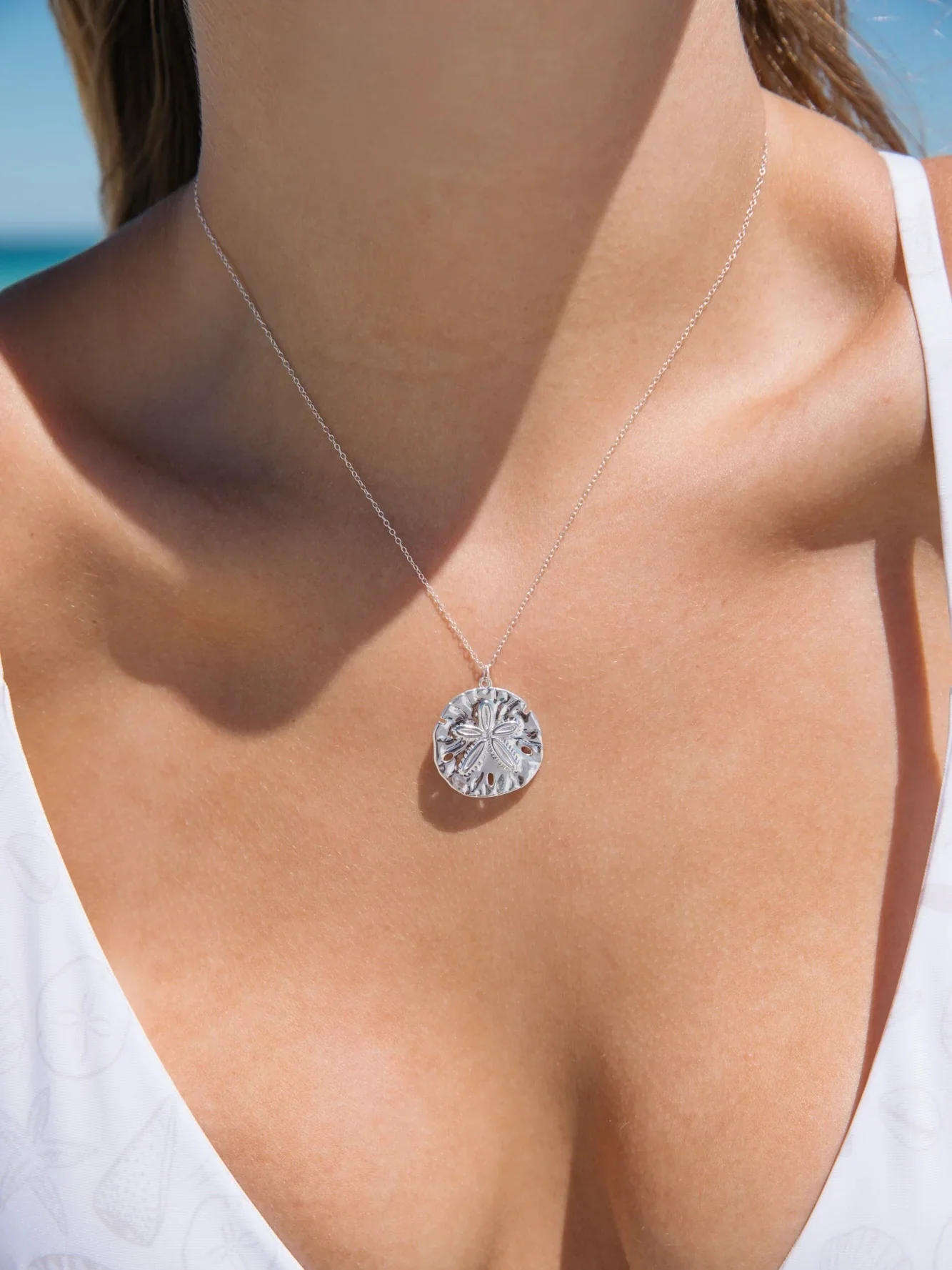 MTL - SAND DOLLAR NECKLACE IN STERLING SILVER - Image 7
