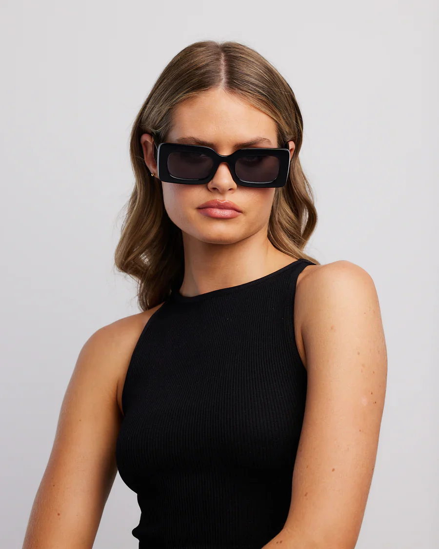 REALITY EYEWEAR - TWIGGY | BLACK - Image 2