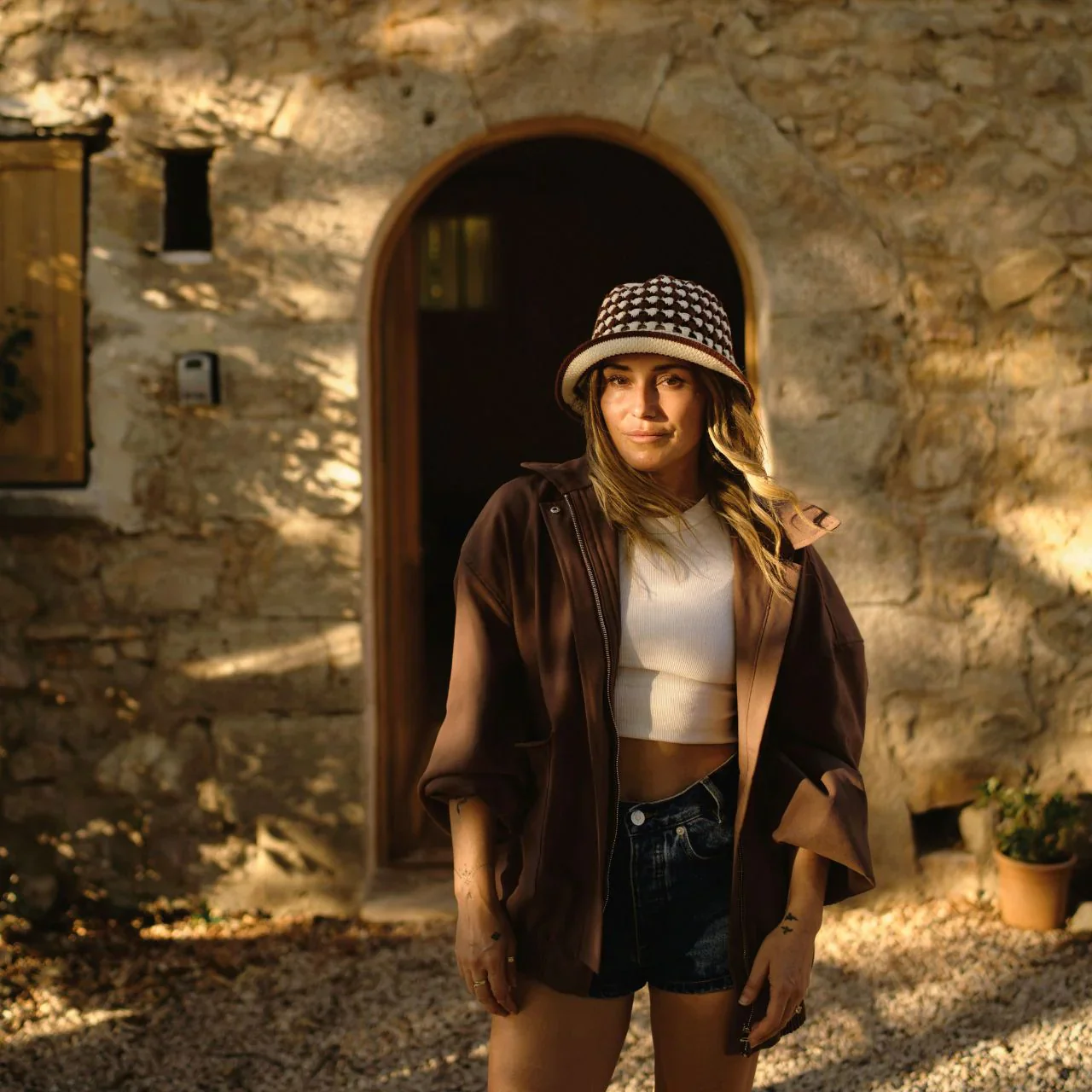WILL + BEAR - CHELSEA BROWN | CROCHET BUCKET HAT - Image 7